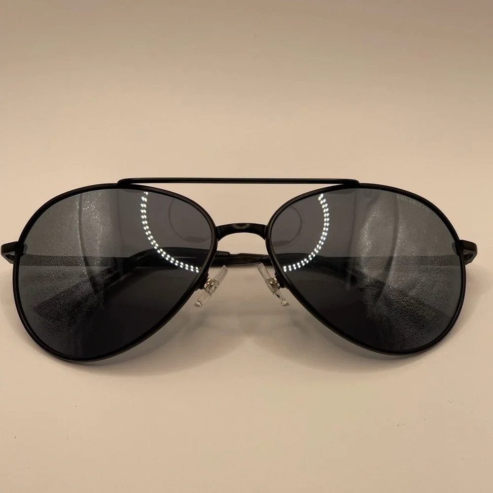Foster Grant Aviator Sunglasses • Black